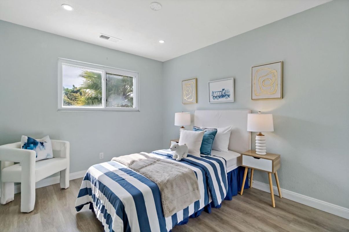 Bedroom, Interior, Recessed Lighting, Wood Texture Flooring