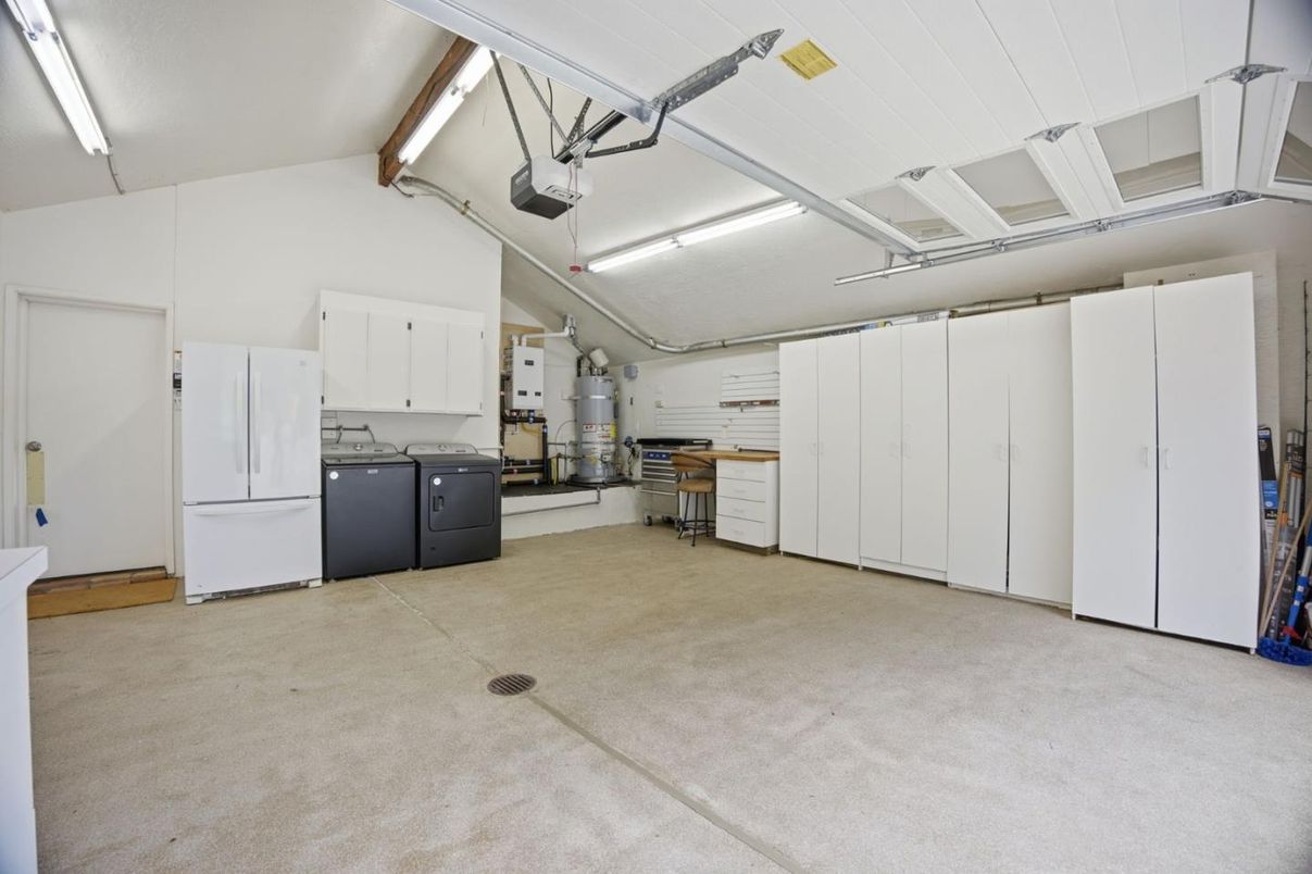 Garage, Interior, Washer