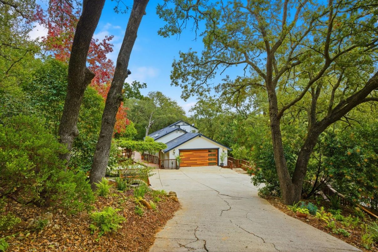 Detached Garage, Exterior