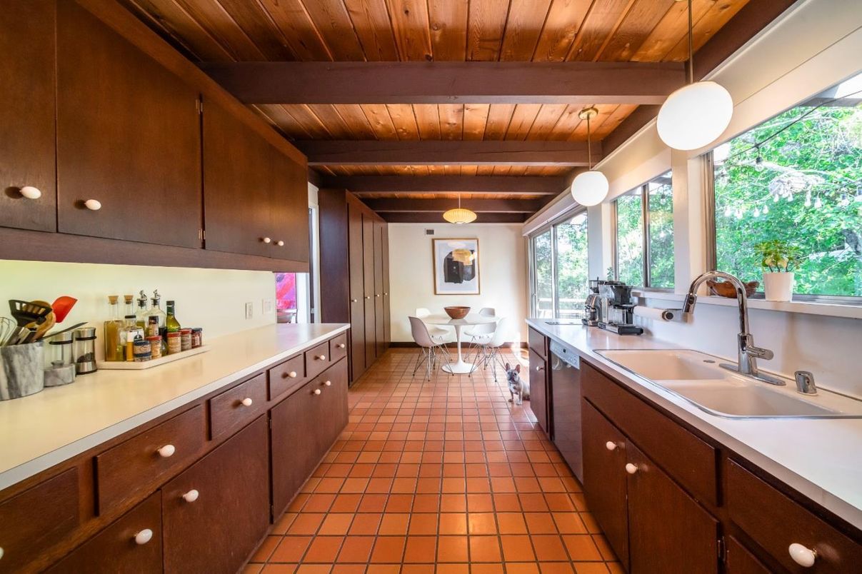 Dining room, Interior, Kitchen, Pendant Lights, Wooden Beams, Wooden Ceilings