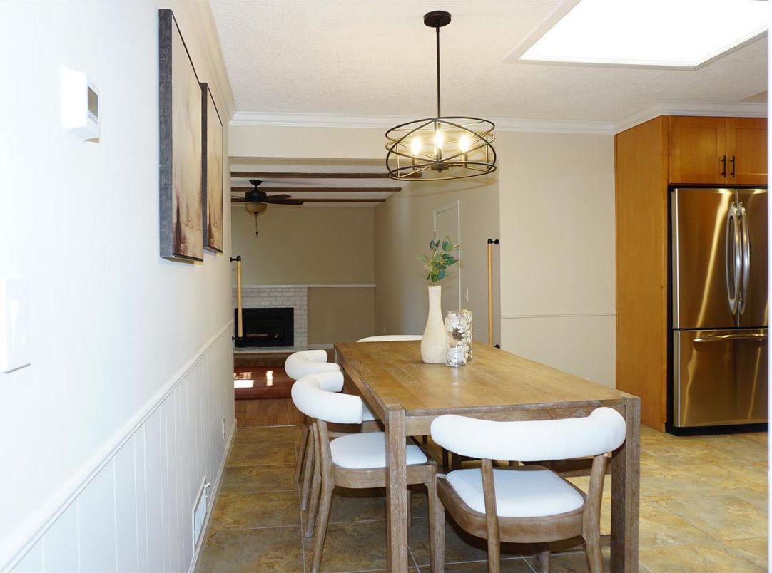 Chandelier, Dining room, Fireplace, Interior, Kitchen, Pendant Lights