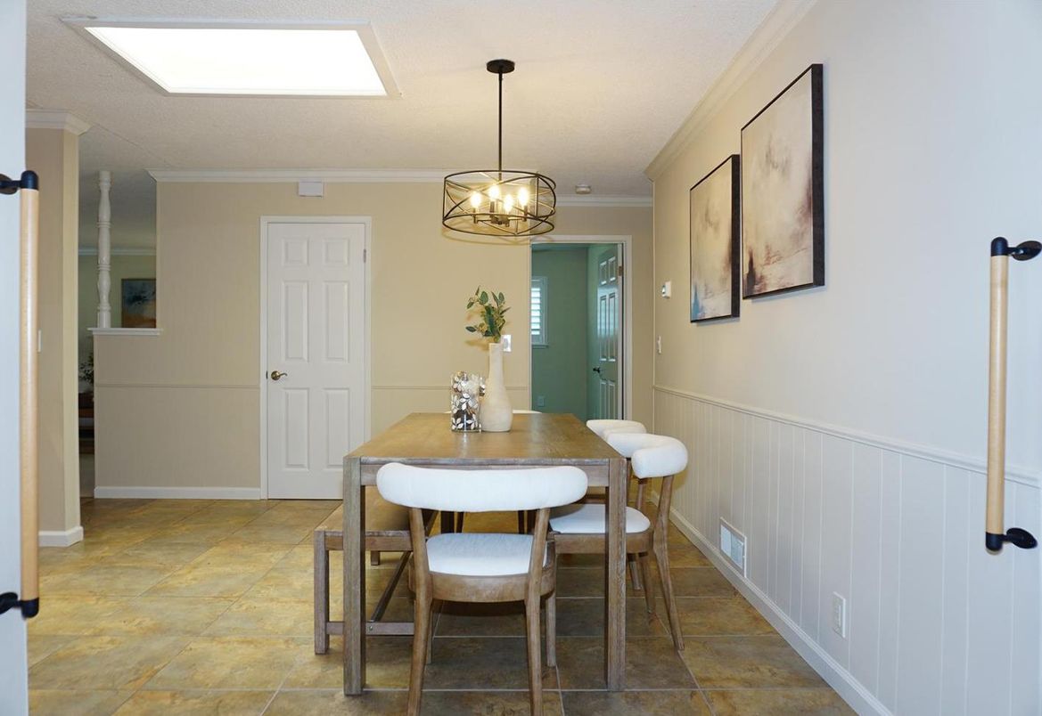 Dining room, Interior, Pendant Lights
