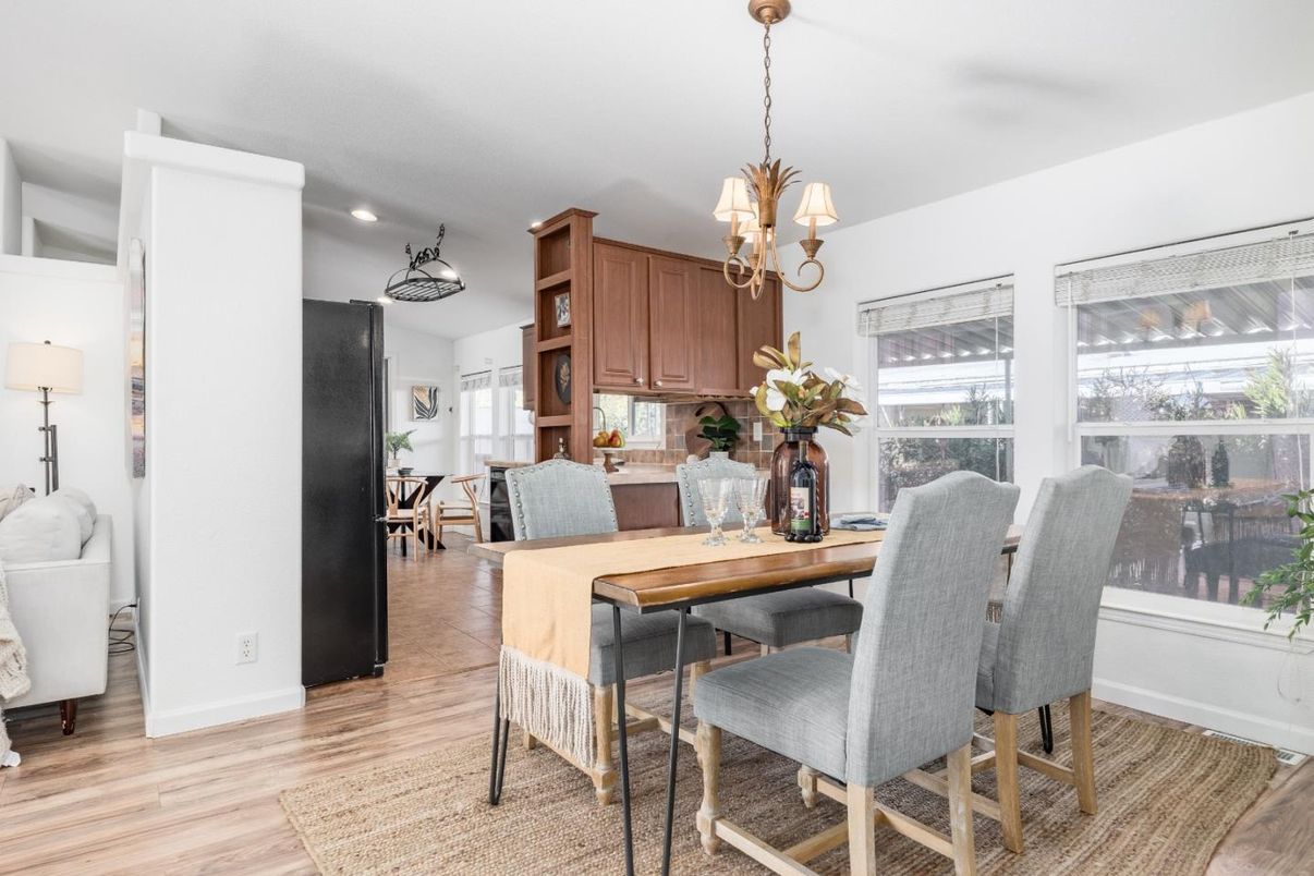 Chandelier, Dining room, Interior, Pendant Lights, Recessed Lighting, Wood Texture Flooring