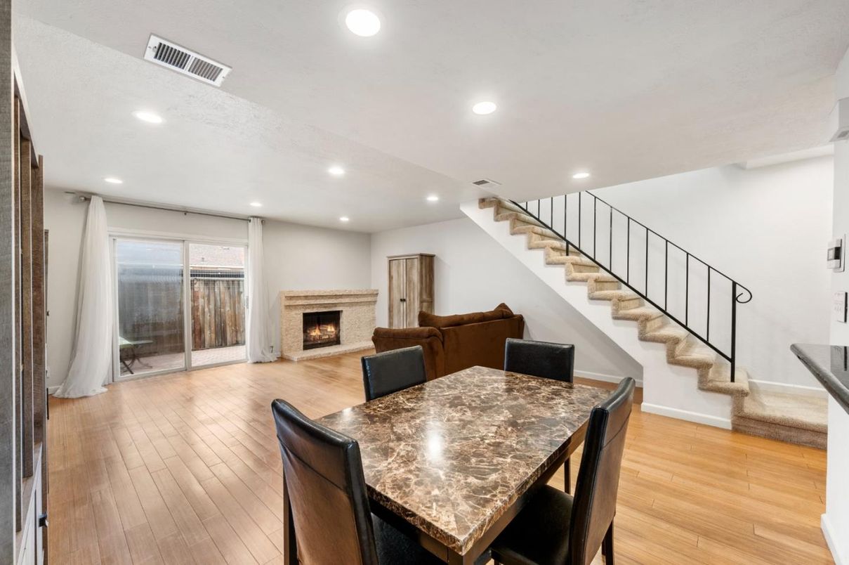 Dining room, Fireplace, Interior, Recessed Lighting, Wood Texture Flooring