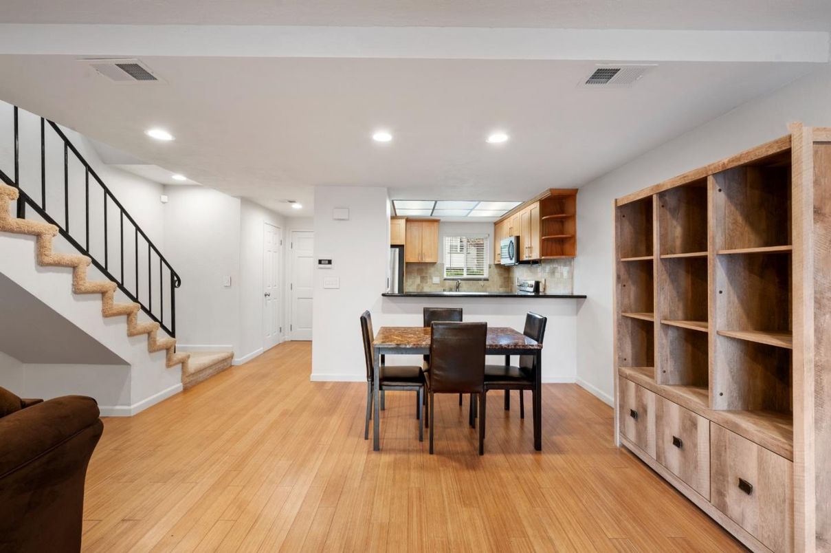 Dining room, Interior, Kitchen, Recessed Lighting, Wood Texture Flooring