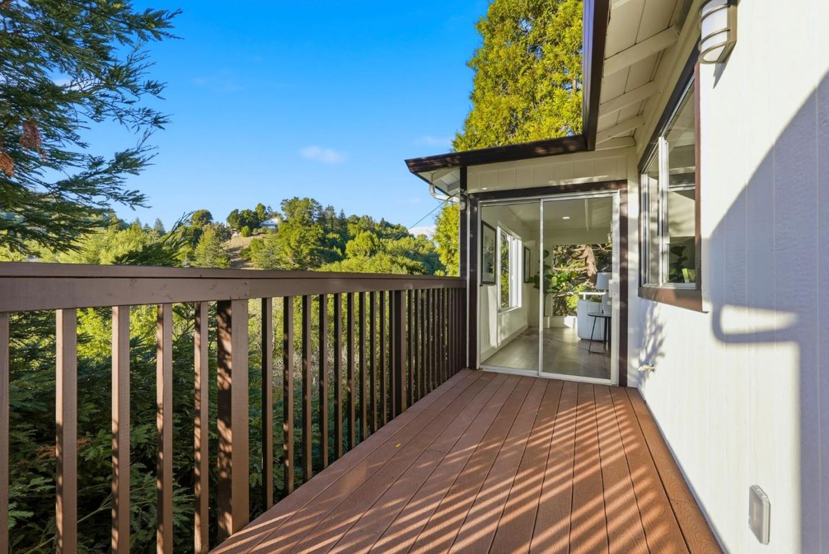 Exterior, Wood Texture Flooring