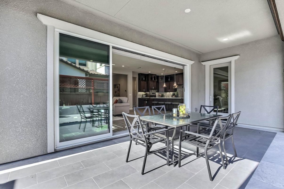 Dining room, Interior, Kitchen, Recessed Lighting