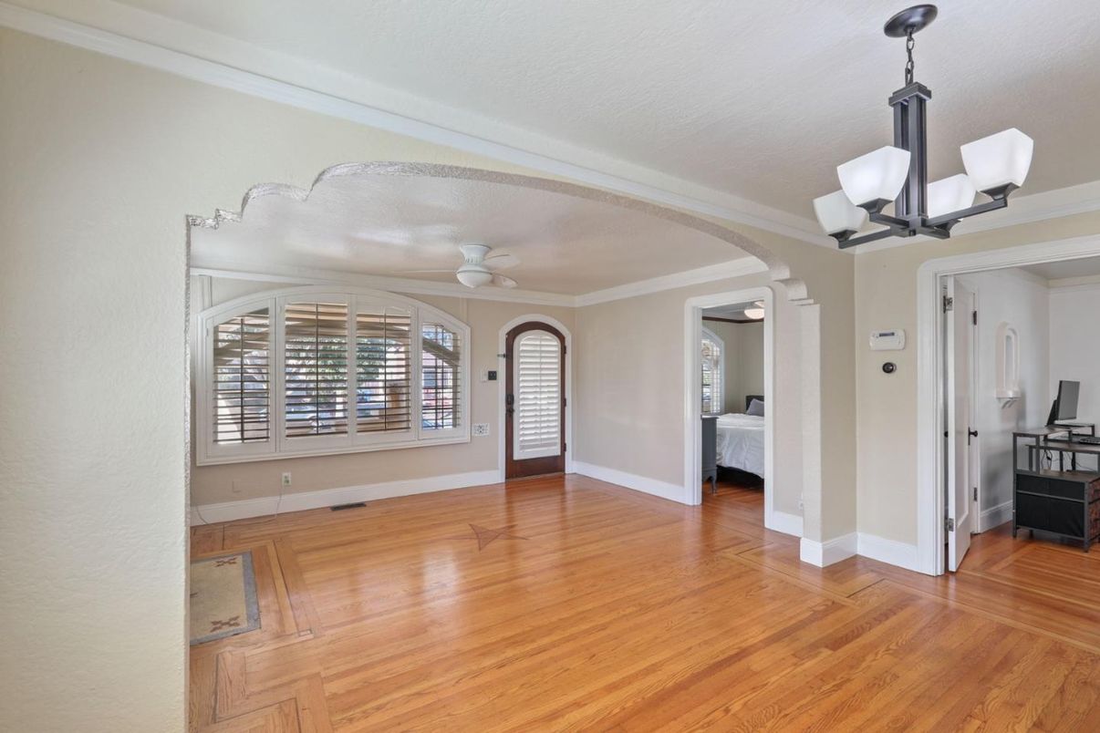 Chandelier, Interior, Wood Texture Flooring