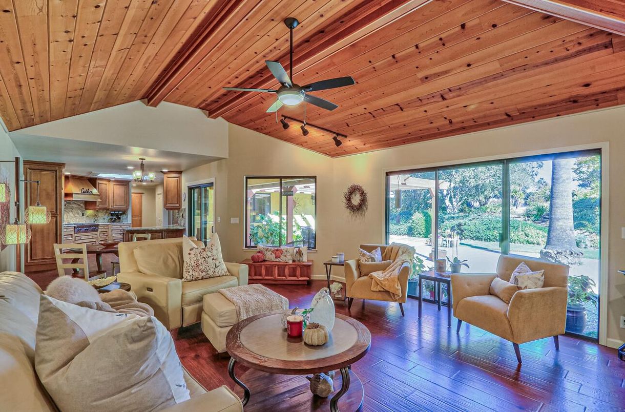 Dining room, Interior, Kitchen, Living room, Pendant Lights, Wooden Ceilings, Wood Texture Flooring