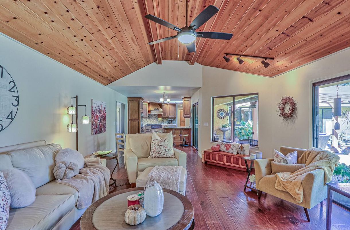 Chandelier, Interior, Kitchen, Living room, Wooden Ceilings, Wood Texture Flooring