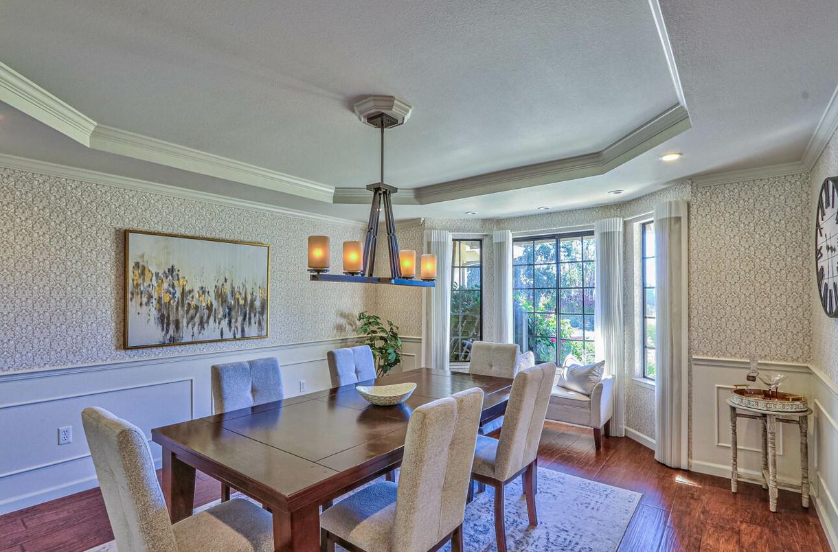 Dining room, Interior, Pendant Lights, Recessed Lighting, Wood Texture Flooring