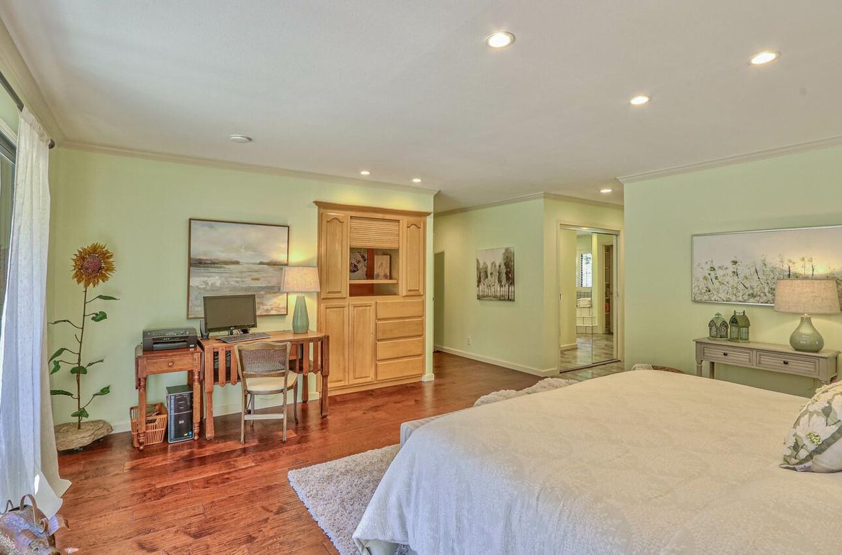 Bedroom, Home Office, Interior, Recessed Lighting, Wood Texture Flooring