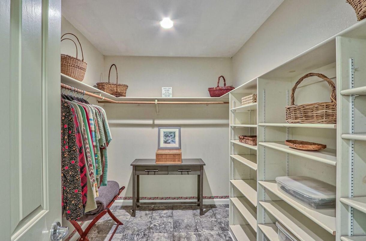 Interior, Recessed Lighting, Walk-in Closets