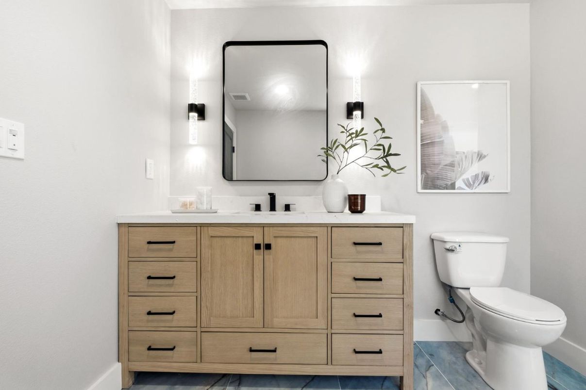 Bathroom, Dual Sink Vanities, Interior