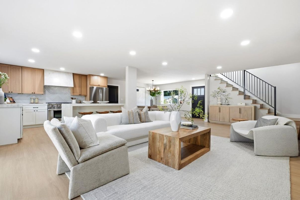 Chandelier, Dining room, Interior, Kitchen, Living room, Recessed Lighting, Stainless Steel Appliances, Wood Texture Flooring