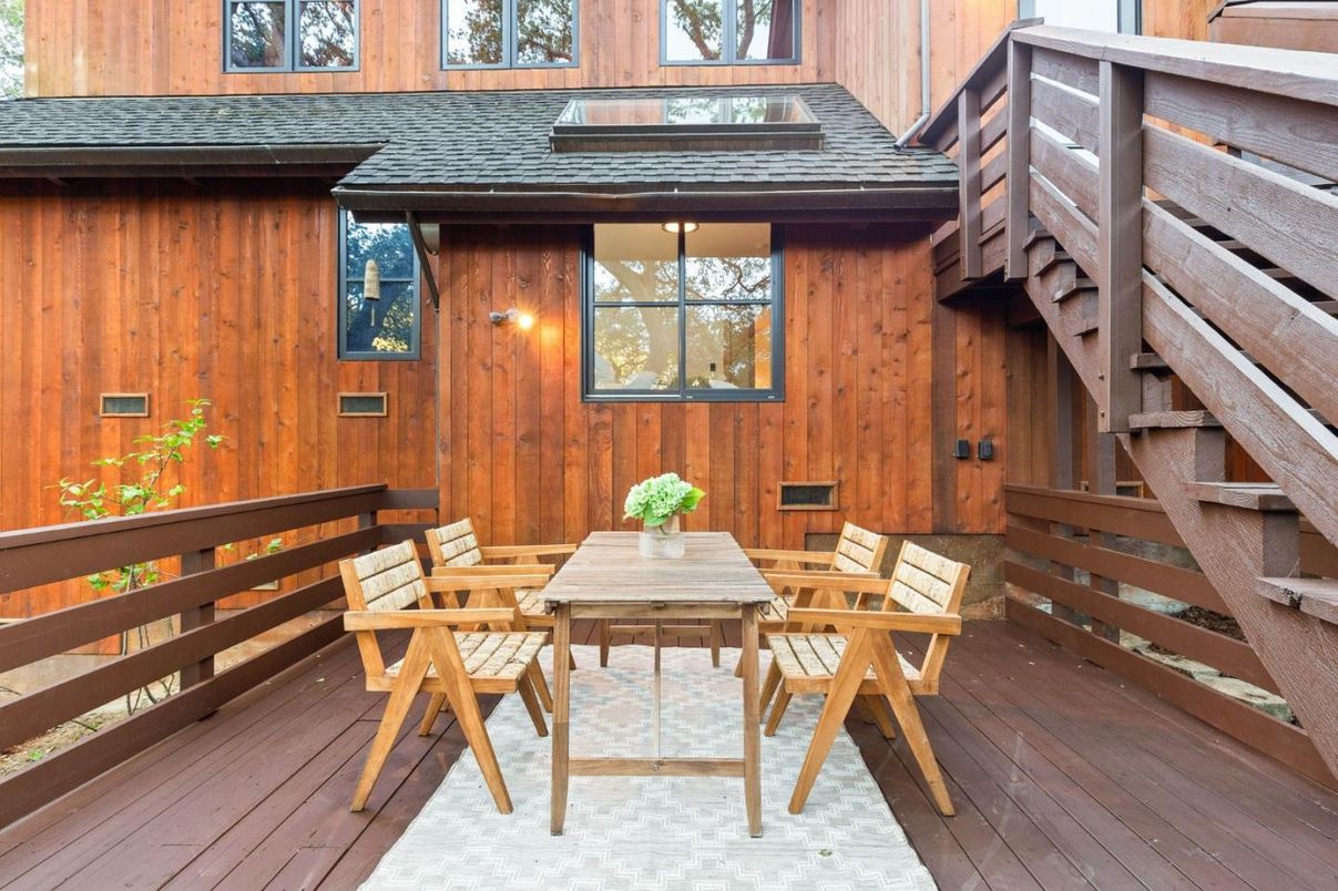 Exterior, Wooden Walls