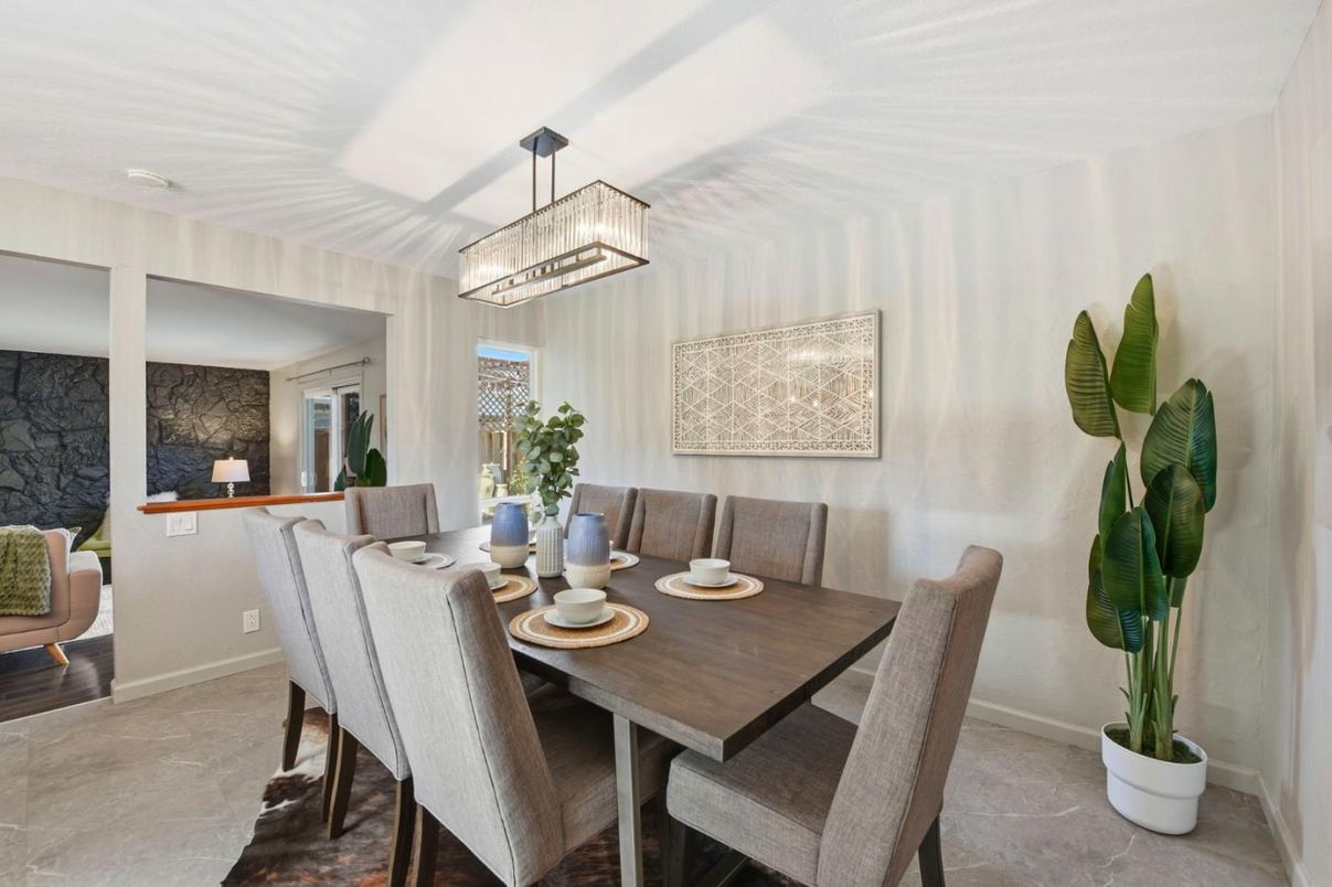 Dining room, Interior, Pendant Lights