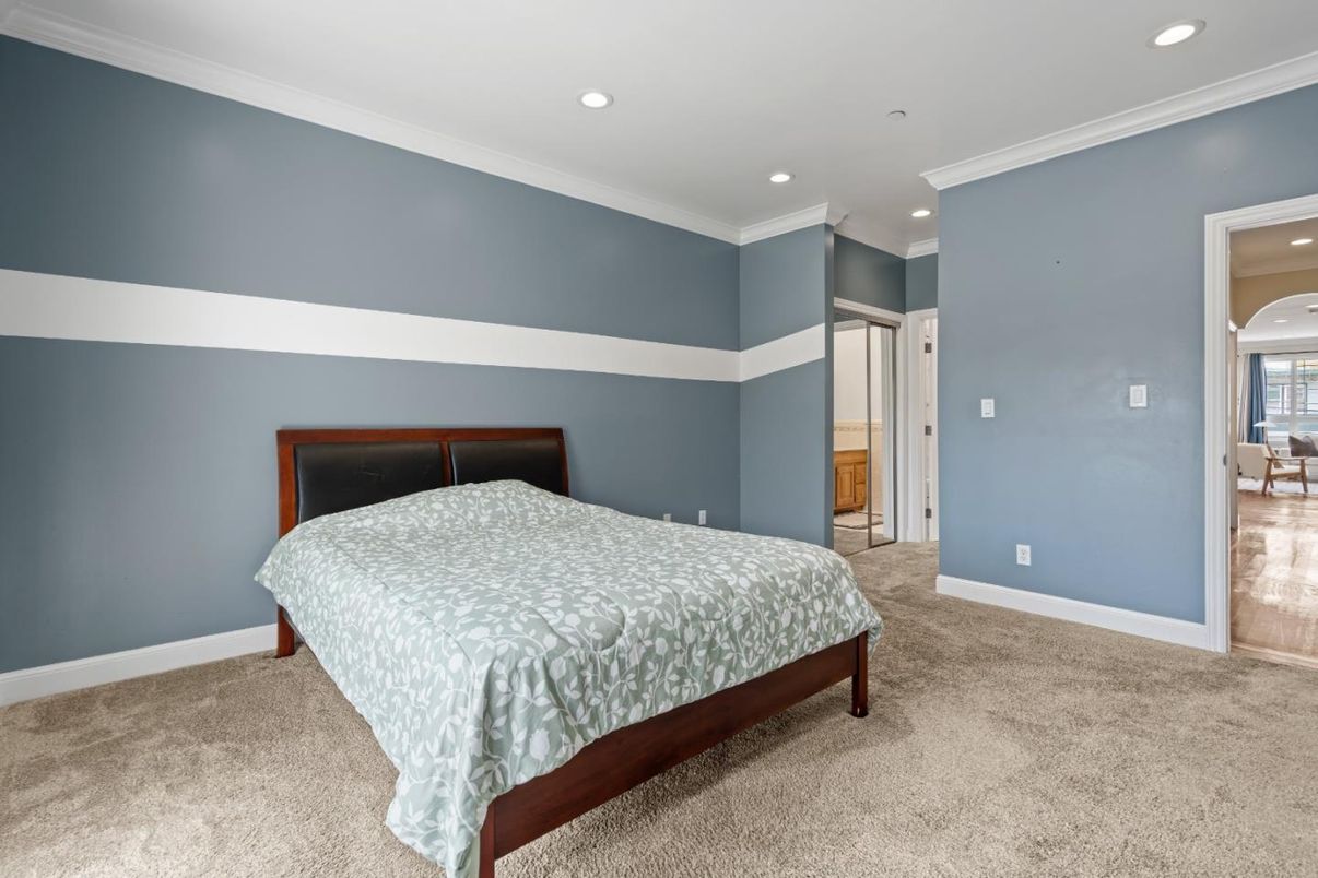 Bedroom, Interior, Recessed Lighting