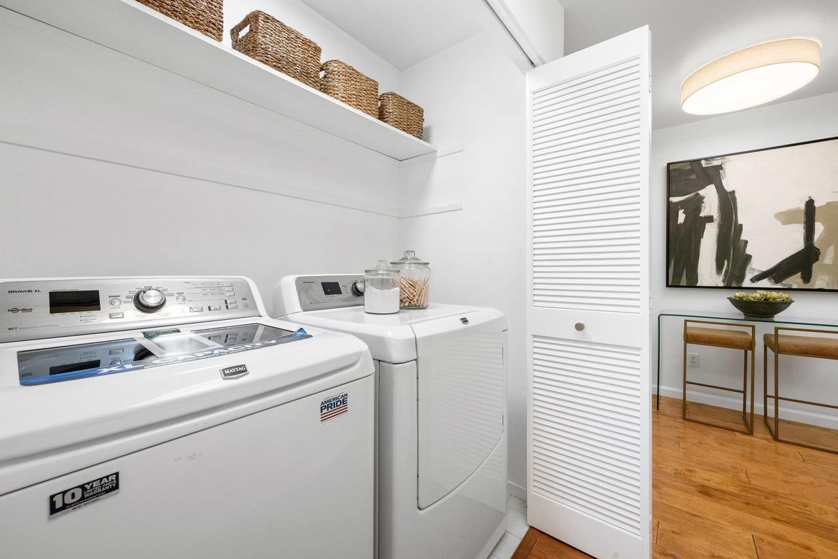 Interior, Utility Closets, Washer, Wood Texture Flooring