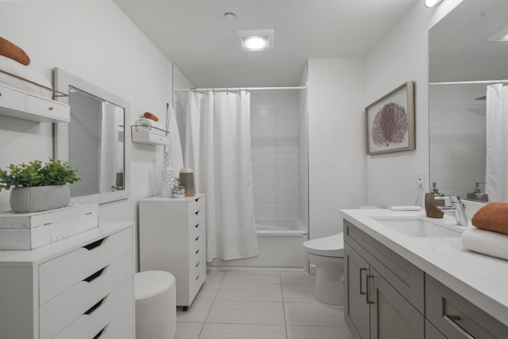 Bathroom, Interior, Recessed Lighting