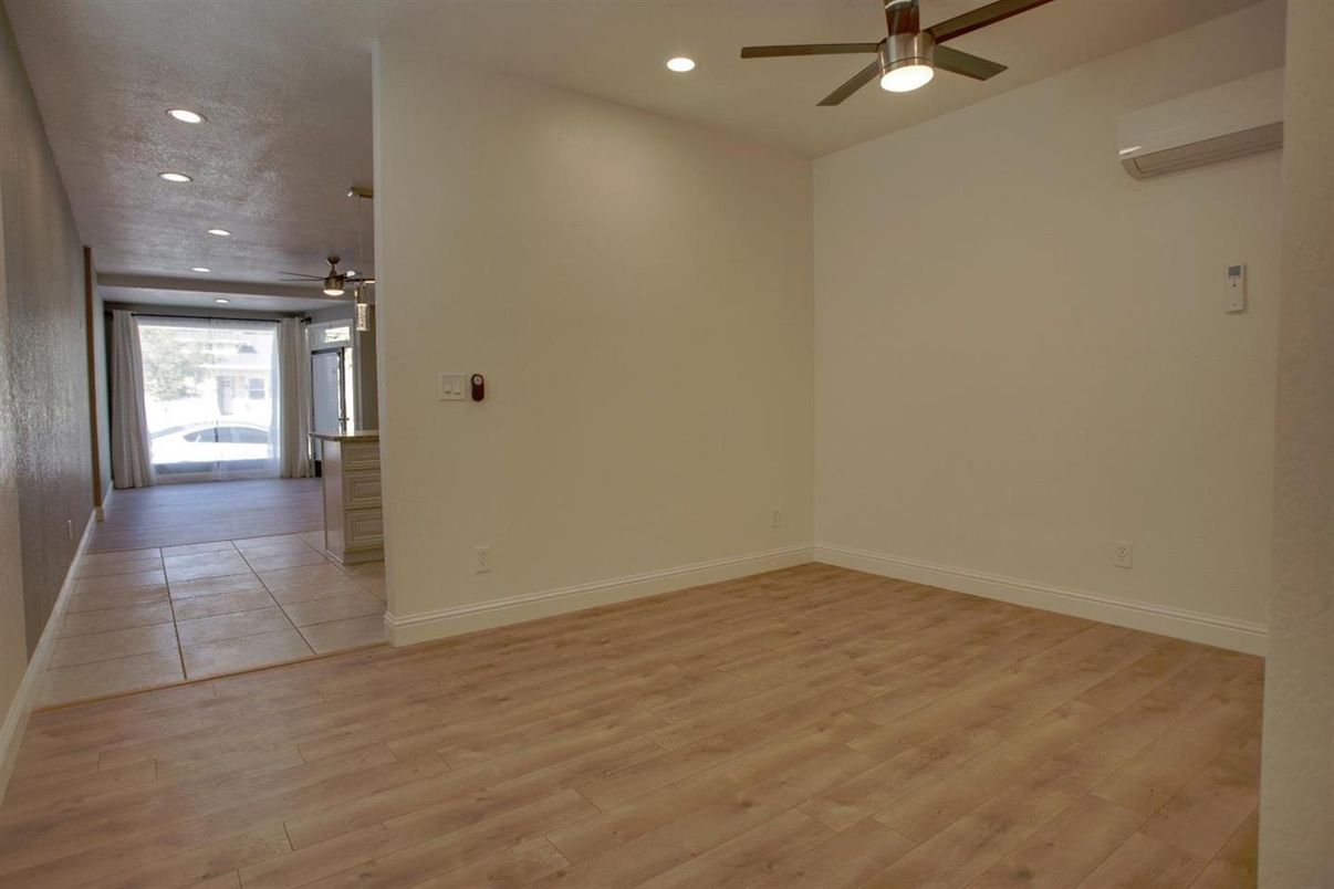 Empty room, Interior, Recessed Lighting, Wood Texture Flooring