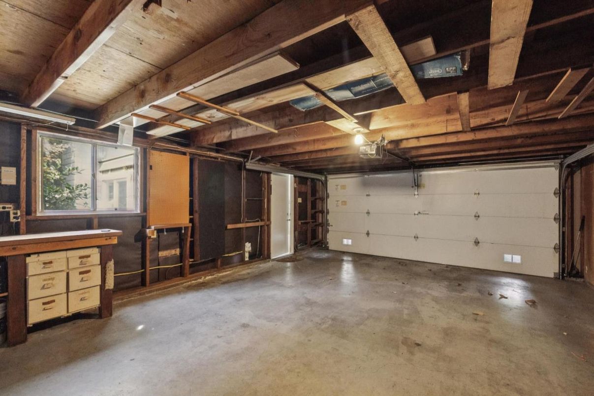Garage, Interior, Wooden Beams, Wooden Ceilings