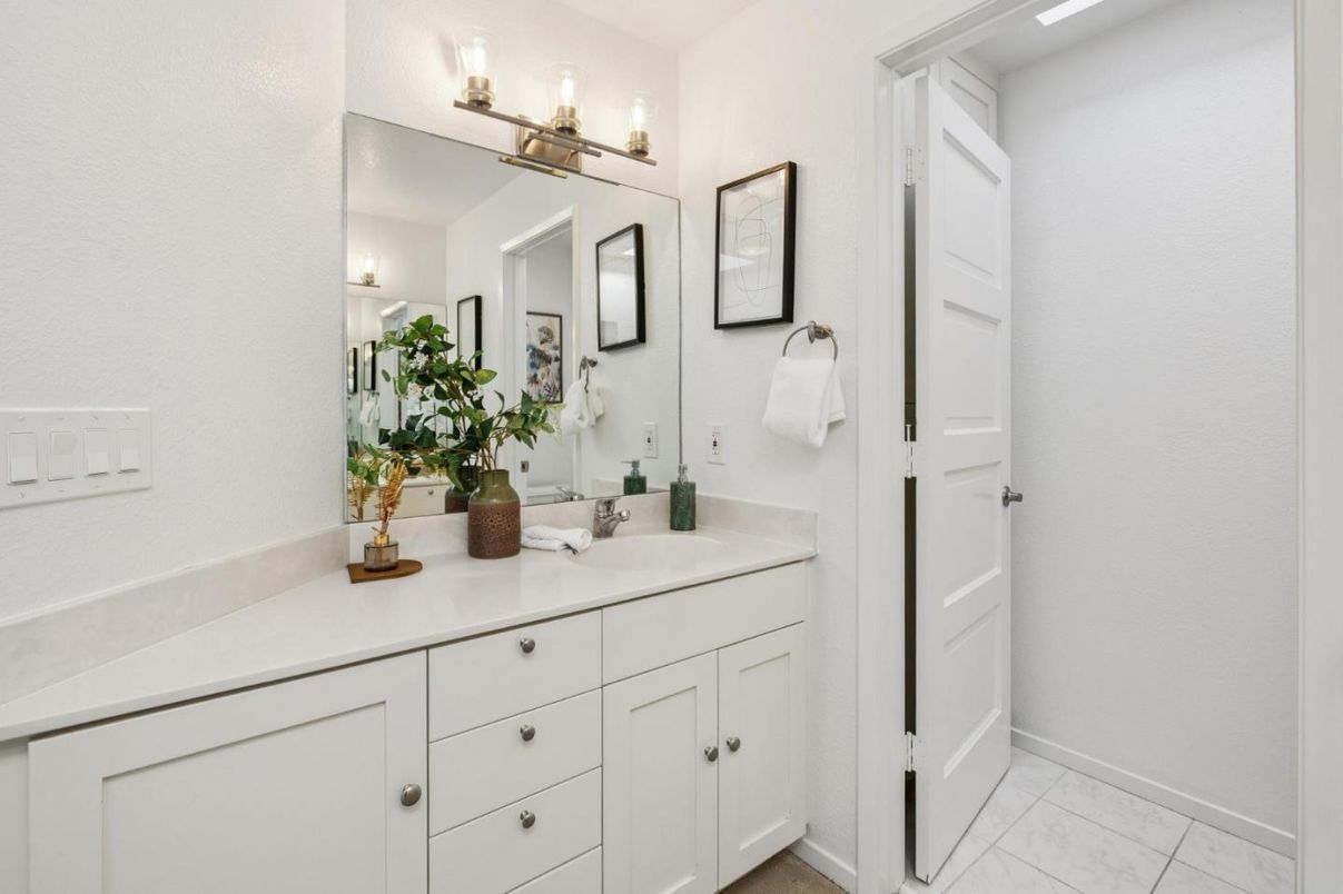 Bathroom, Dual Sink Vanities, Interior, Marble