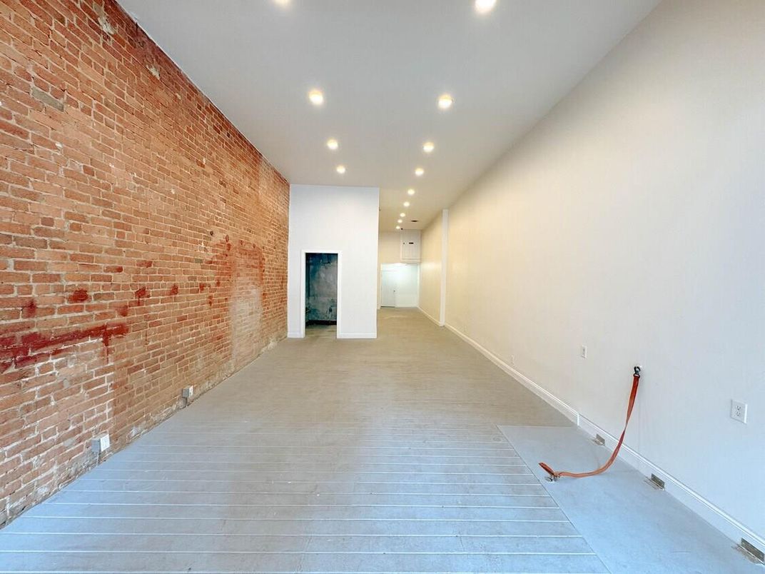 Empty room, Interior, Recessed Lighting, Stone Walls