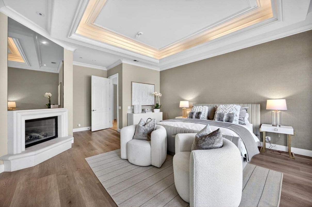 Bedroom, Fireplace, Interior, Recessed Lighting, Wood Texture Flooring