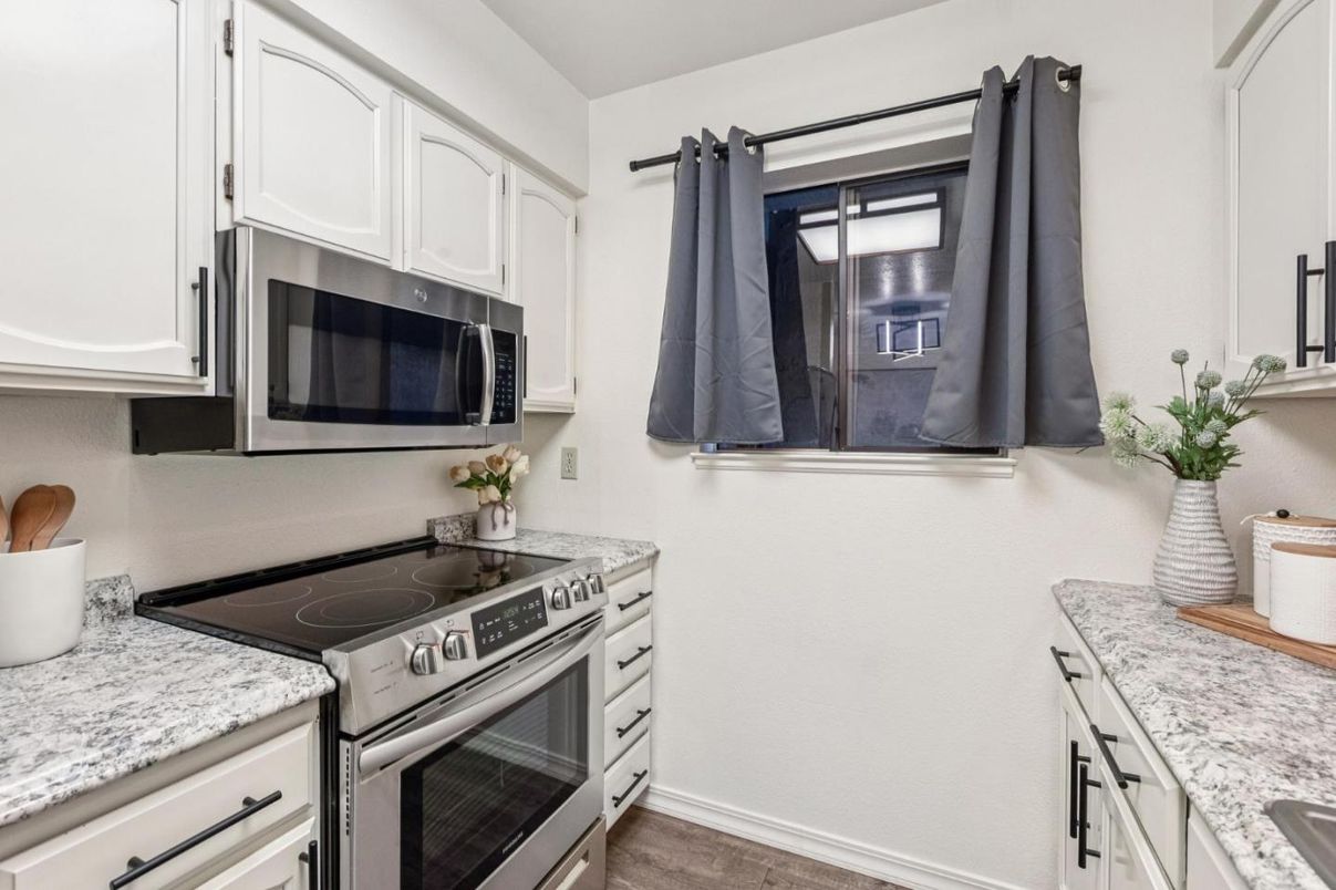 Interior, Kitchen, Stainless Steel Appliances, Wood Texture Flooring