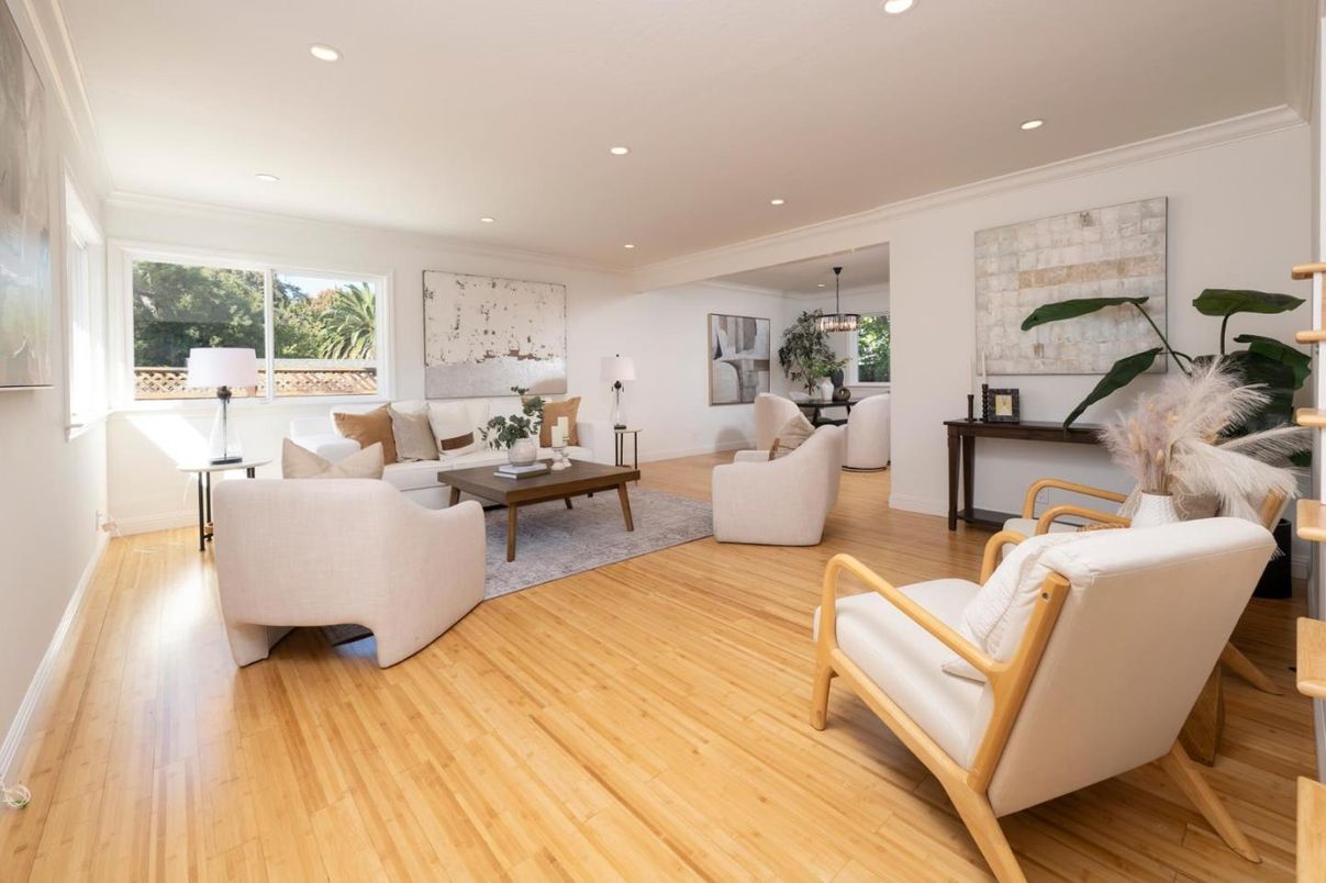 Dining room, Interior, Living room, Pendant Lights, Recessed Lighting, Wood Texture Flooring