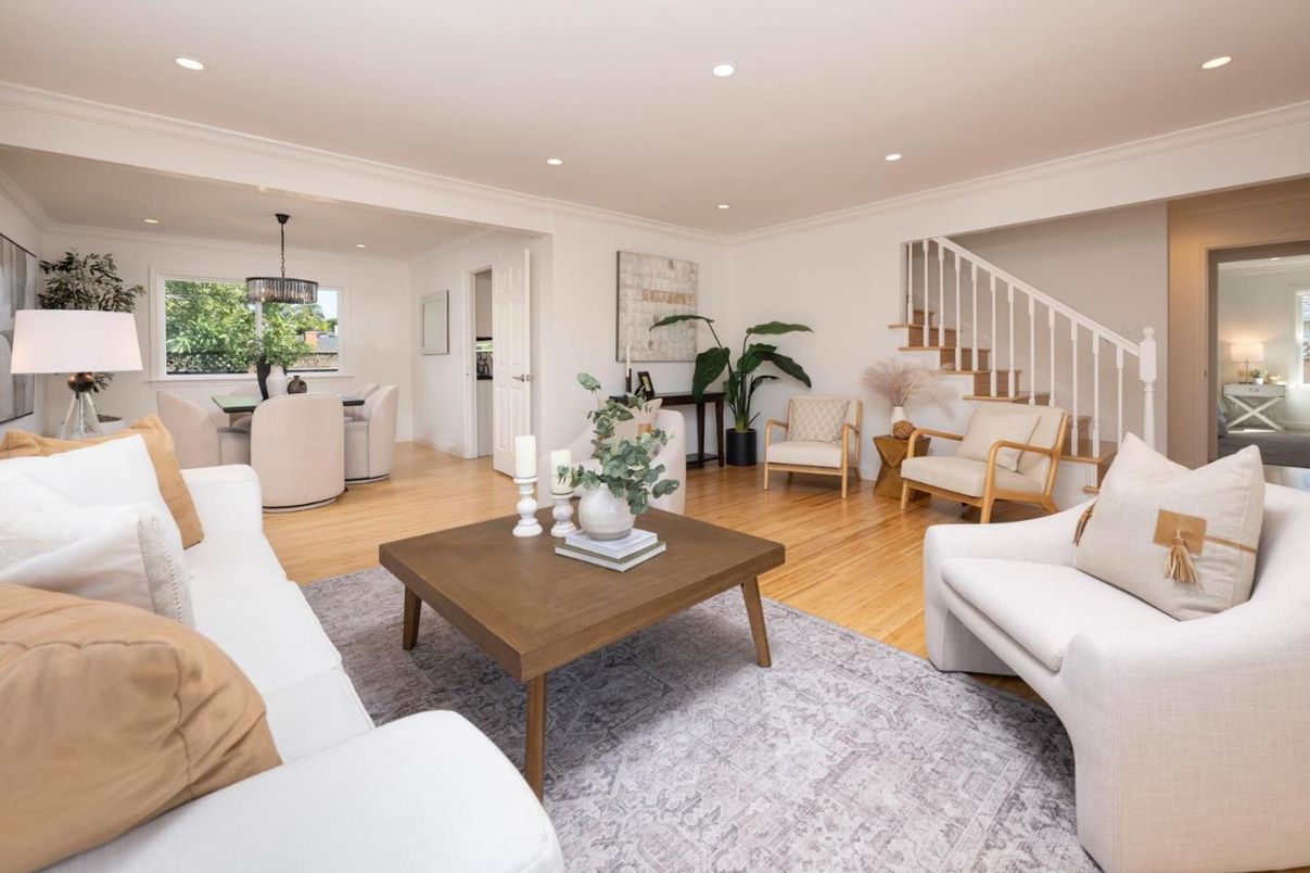 Dining room, Interior, Living room, Pendant Lights, Recessed Lighting, Wood Texture Flooring