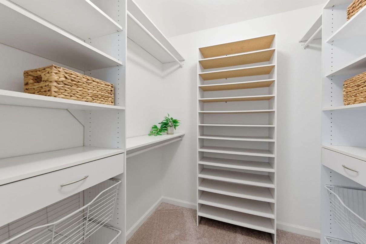 Interior, Walk-in Closets