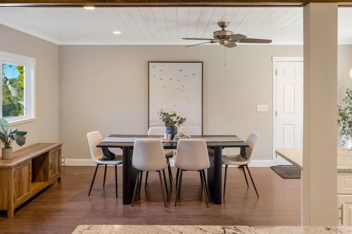 Dining room, Interior, Recessed Lighting, Wood Texture Flooring