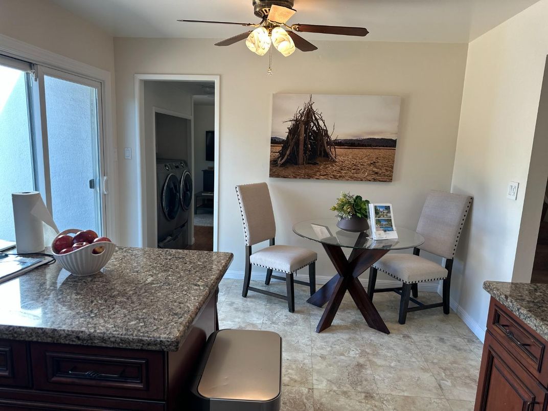Dining room, Interior, Washer