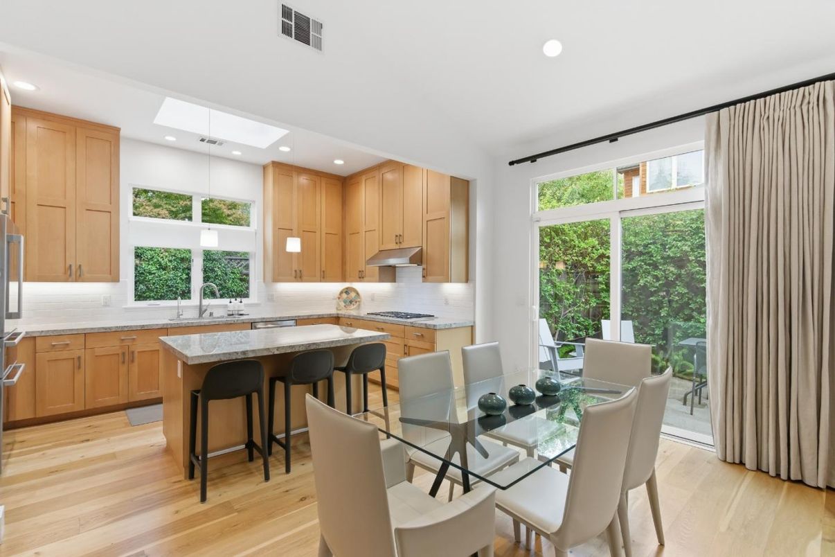 Dining room, Interior, Kitchen, Pendant Lights, Recessed Lighting, Wood Texture Flooring