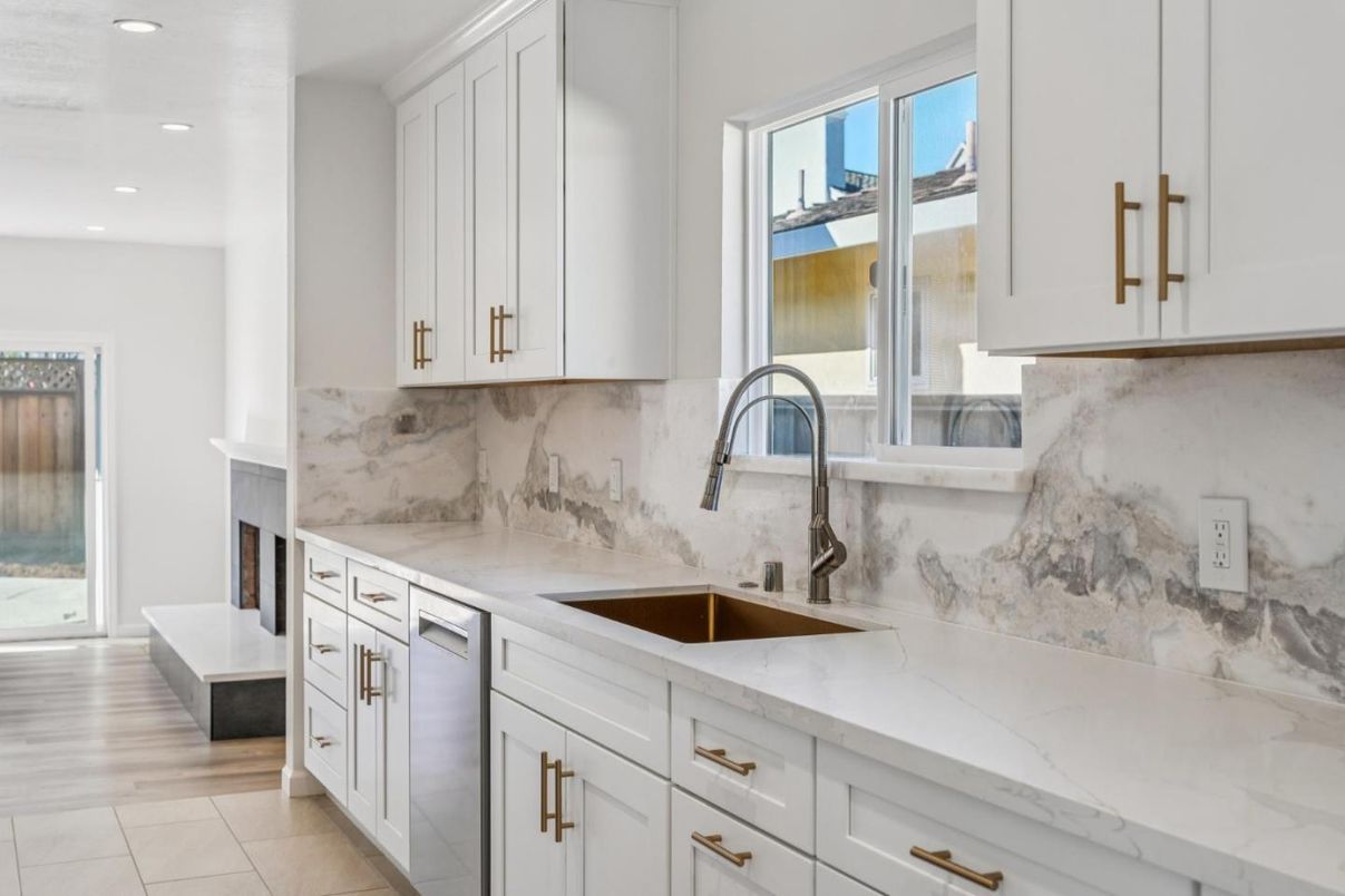 Fireplace, Interior, Kitchen, Marble Walls, Recessed Lighting, Wood Texture Flooring