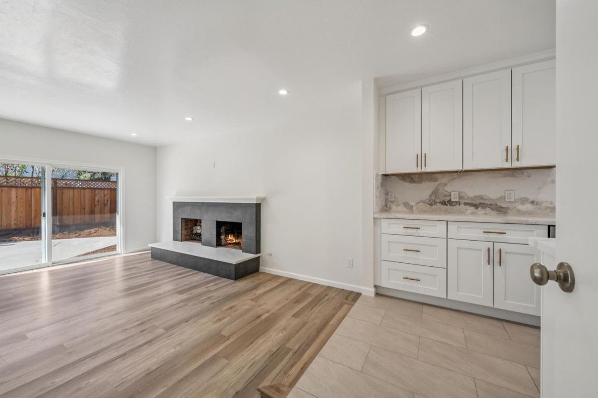 Fireplace, Interior, Recessed Lighting, Wood Texture Flooring