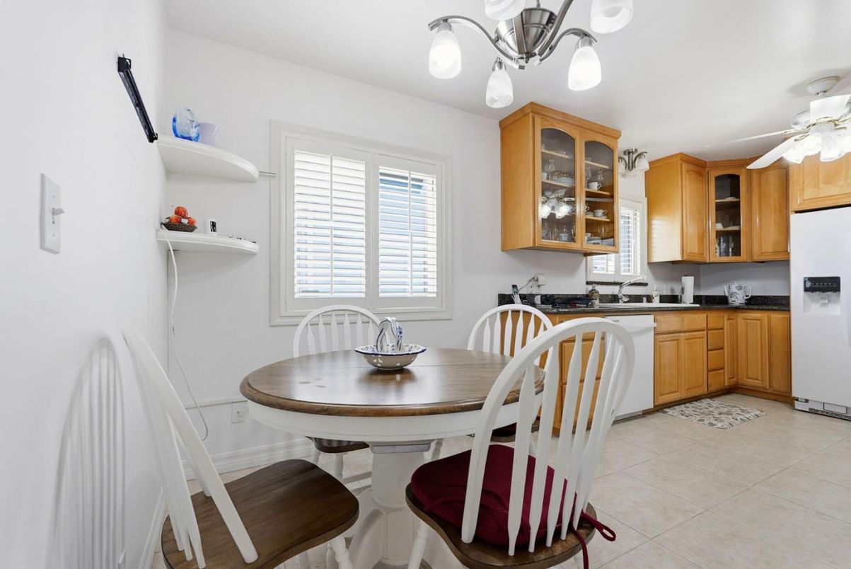 Dining room, Interior, Kitchen