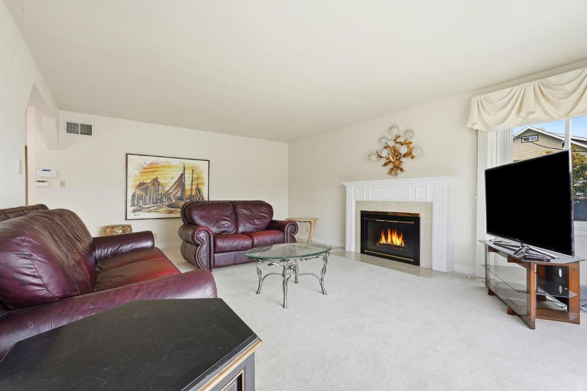 Fireplace, Interior, Living room