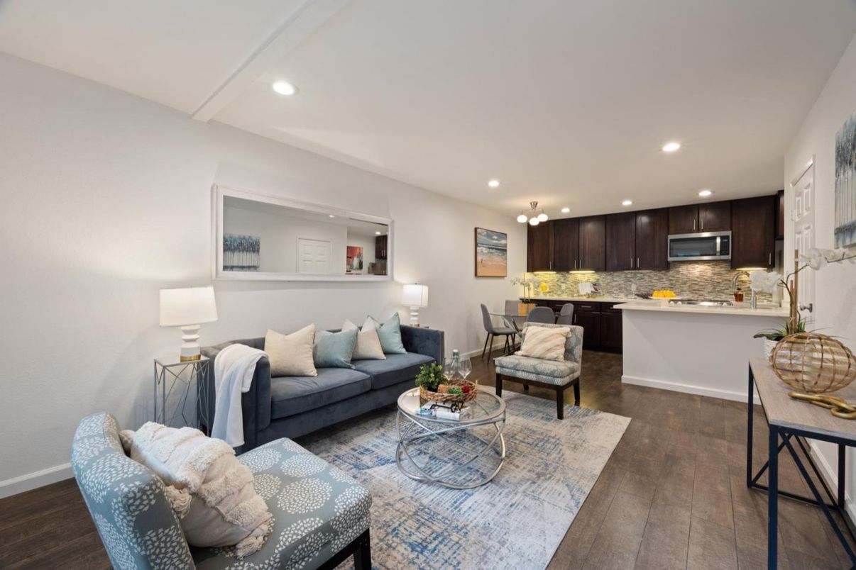 Dining room, Interior, Kitchen, Living room, Pendant Lights, Recessed Lighting, Stainless Steel Appliances, Wood Texture Flooring