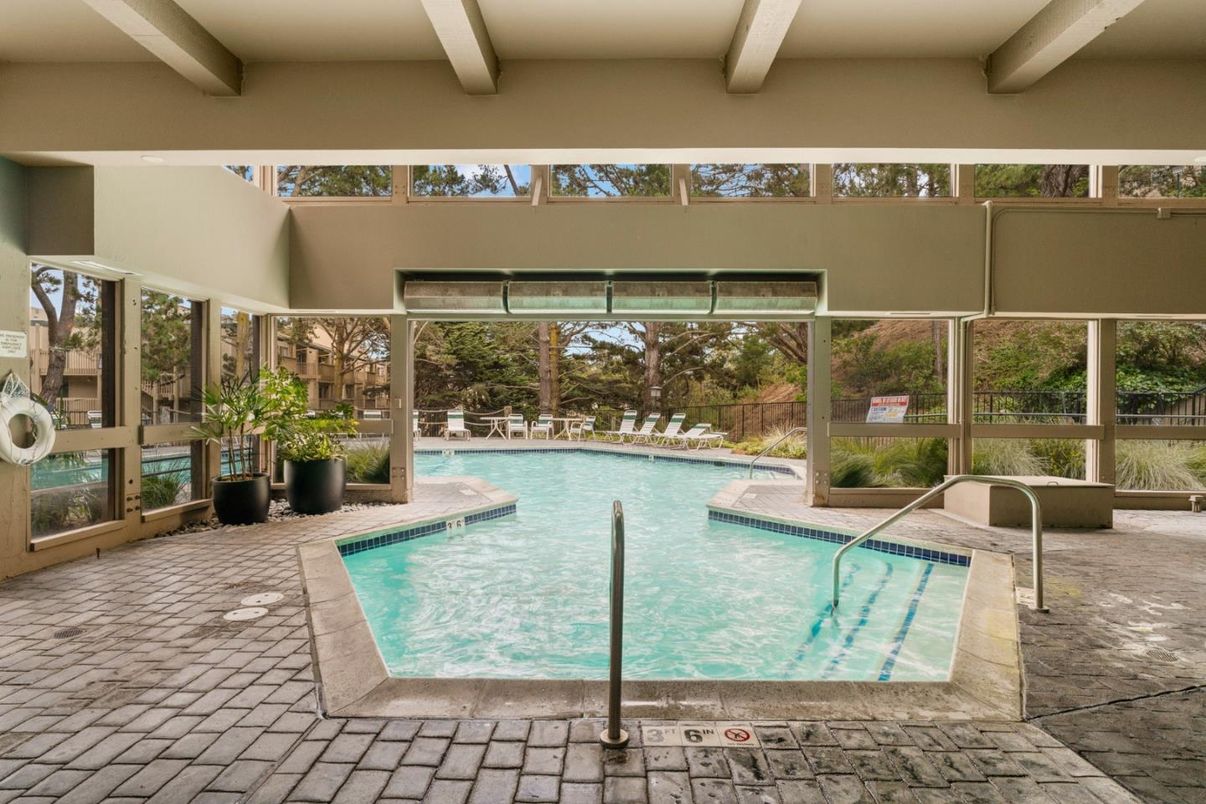 Interior, Pool, Sun Room