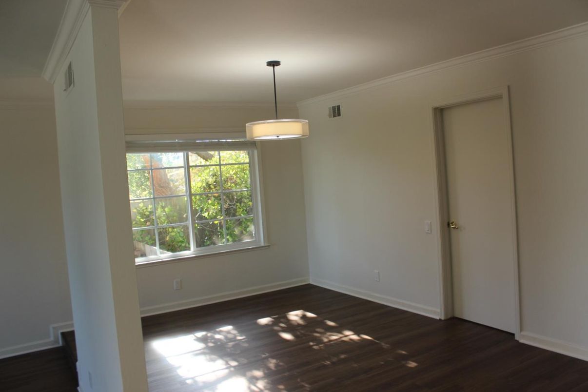Empty room, Interior, Pendant Lights, Wood Texture Flooring