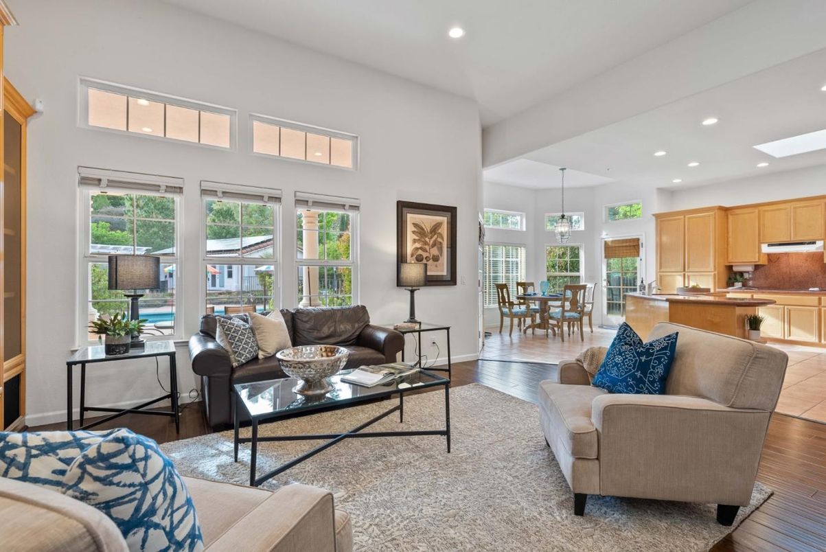 Dining room, Interior, Kitchen, Living room, Pendant Lights, Recessed Lighting, Wood Texture Flooring