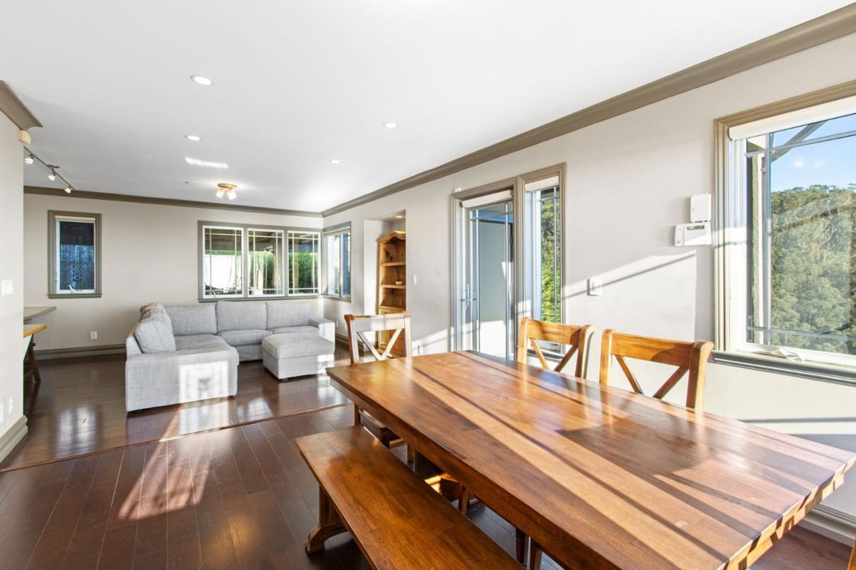 Dining room, Interior, Living room, Recessed Lighting, Wood Texture Flooring