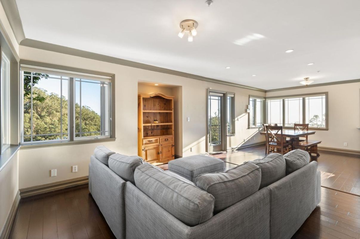 Dining room, Interior, Living room, Recessed Lighting, Wood Texture Flooring
