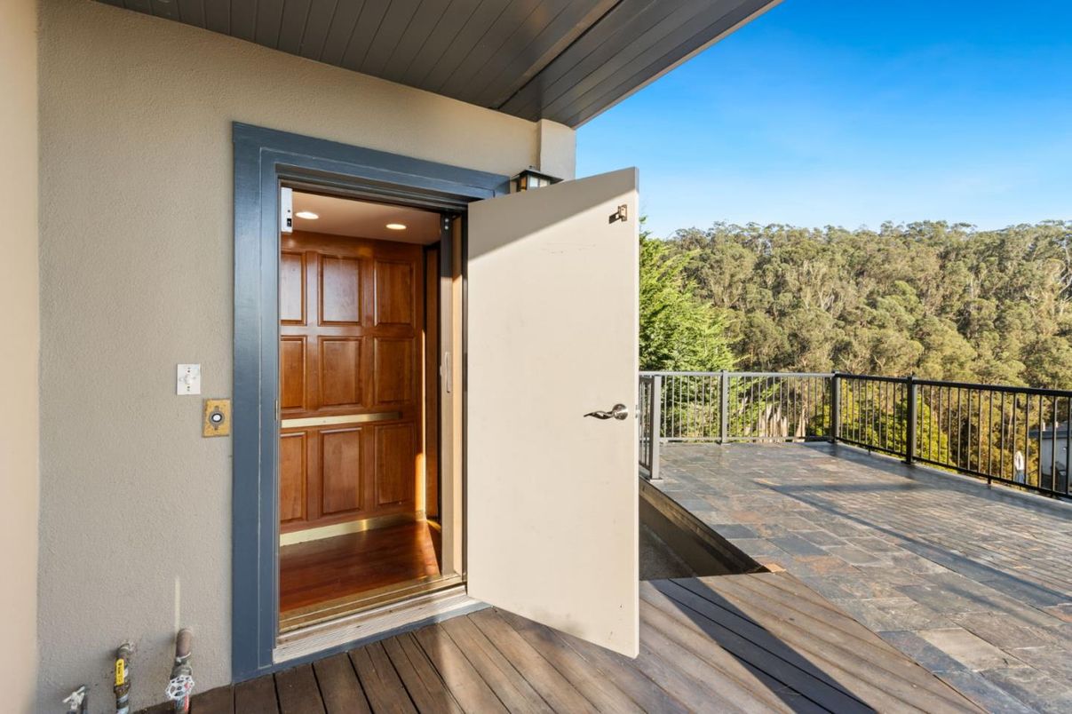 Exterior, Recessed Lighting