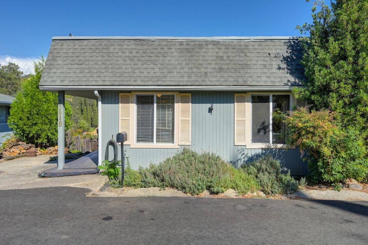 Exterior, Facade, Cape Cod