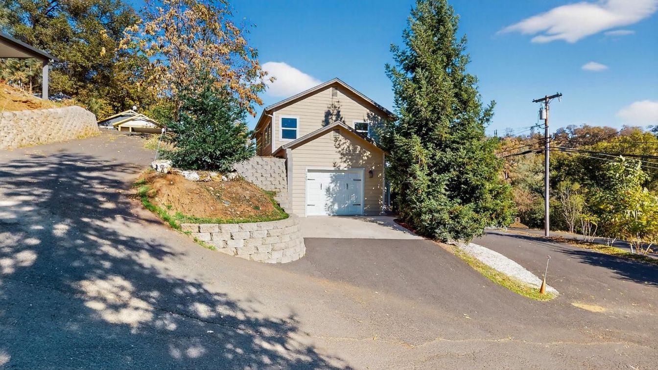 Detached Garage, Exterior