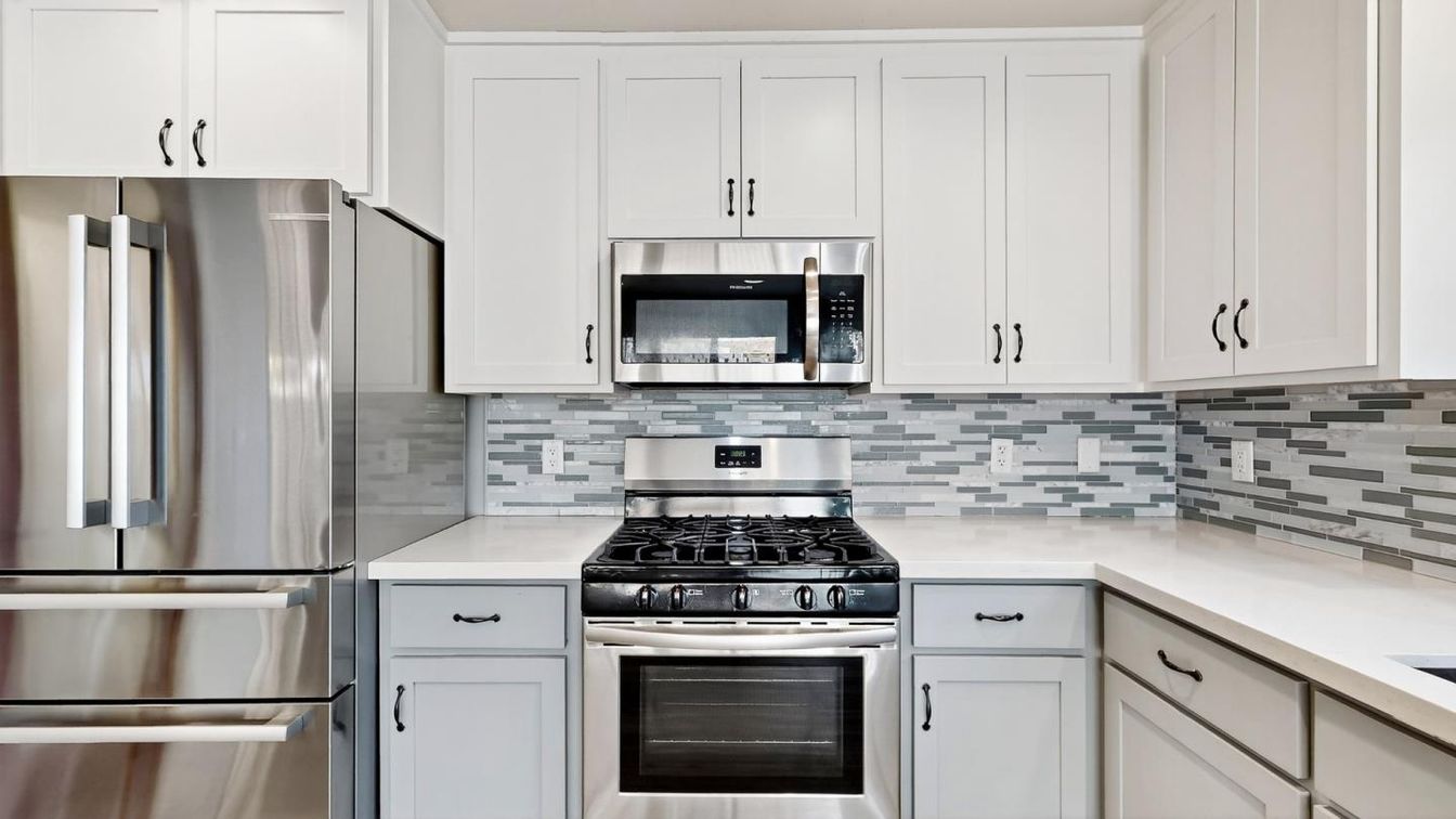 Interior, Kitchen, Stainless Steel Appliances